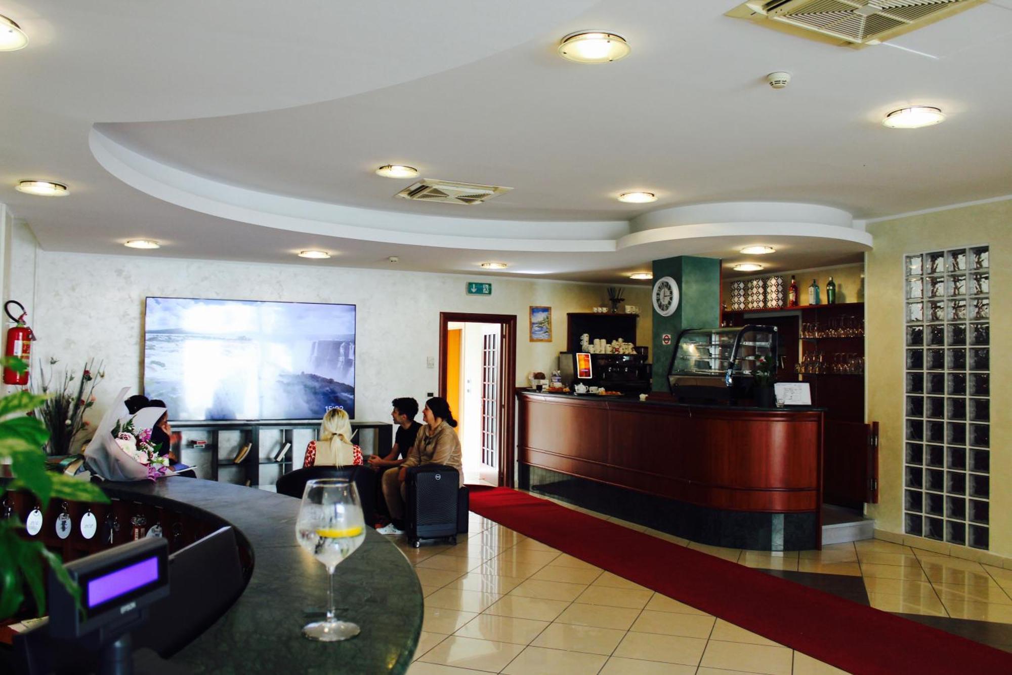 Blue Hotel تْشيزيناتيكو المظهر الخارجي الصورة