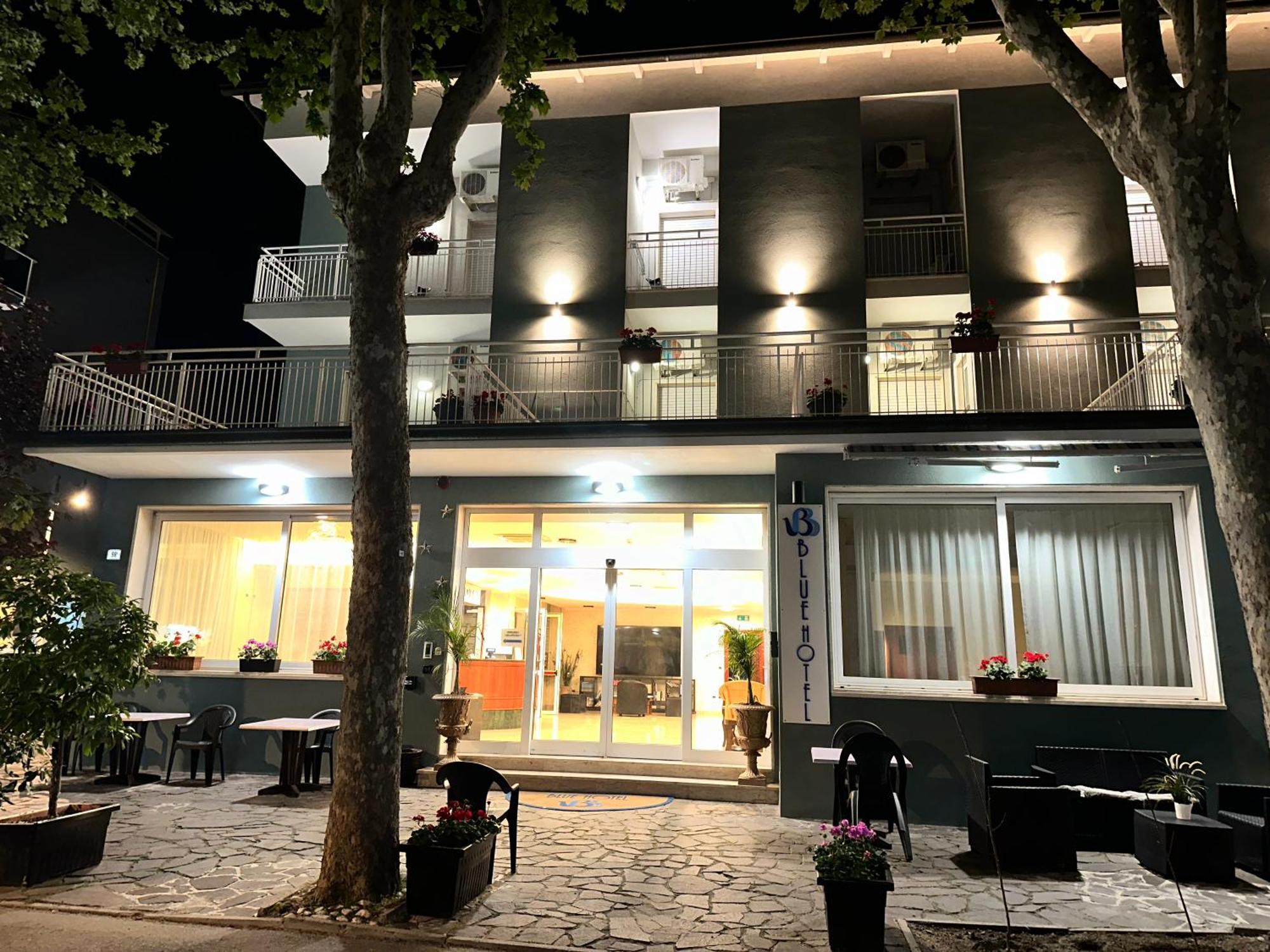 Blue Hotel تْشيزيناتيكو المظهر الخارجي الصورة