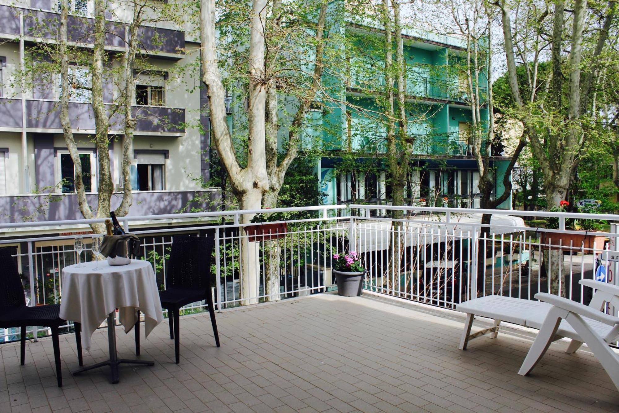Blue Hotel تْشيزيناتيكو المظهر الخارجي الصورة