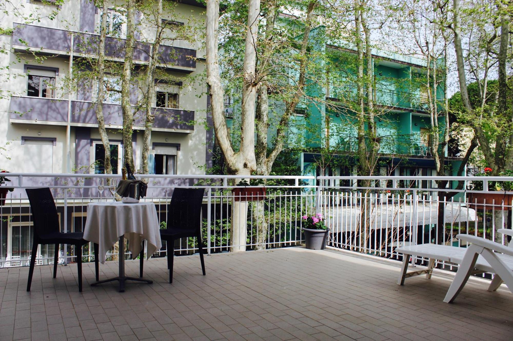 Blue Hotel تْشيزيناتيكو المظهر الخارجي الصورة