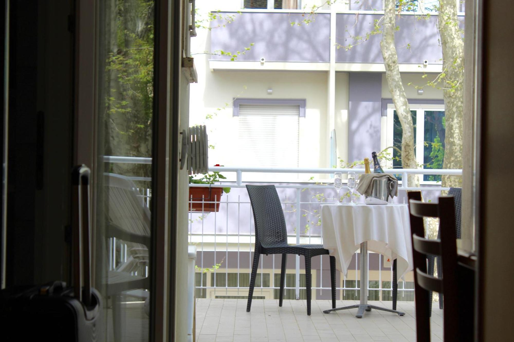 Blue Hotel تْشيزيناتيكو المظهر الخارجي الصورة